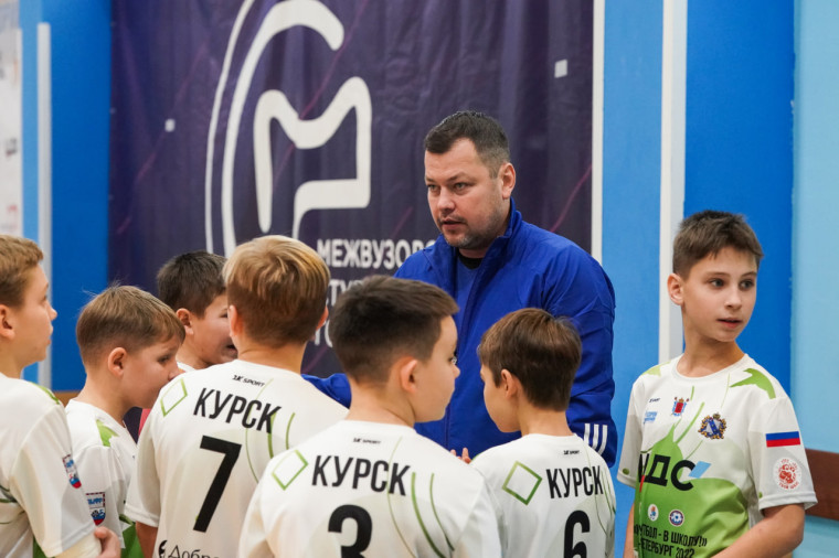 &quot;Яркое впечатление детства&quot;: в Петербурге прошел международный турнир по мини-футболу.